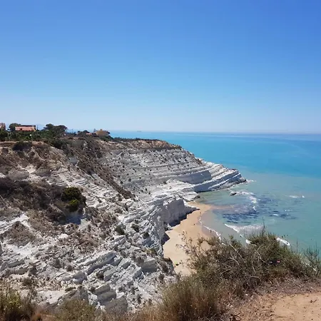 J M Al Mare Con Vista *